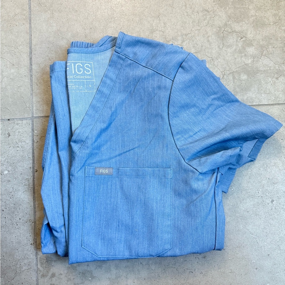 Figs Light Blue Chambray Scrub Top & Bottom